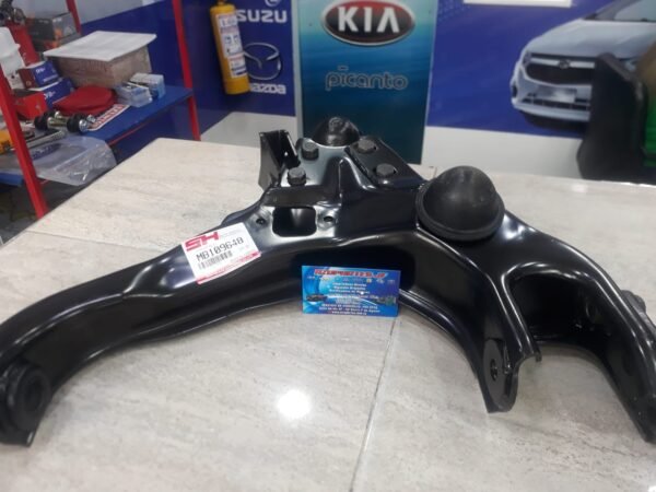 Tijera Inferior para Montero Mitsubishi - Imagen 2
