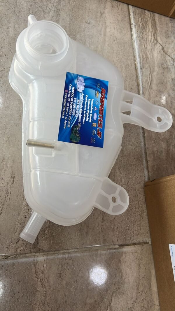 Depósito de Expansión de Agua Radiador Chevrolet Sonic - Imagen 4