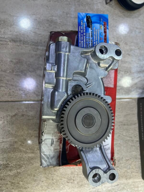 La bomba de aceite BT 50 Diesel 2.5 es una pieza fundamental para mantener el motor de tu vehículo en excelentes condiciones. Su función principal es garantizar que el aceite circule adecuadamente por todo el motor, proporcionando lubricación a las piezas móviles y evitando el desgaste prematuro de los componentes. Al estar diseñada específicamente para el motor Diesel 2.5 del BT 50, esta bomba de aceite ofrece una compatibilidad perfecta y un rendimiento excepcional. Fabricada con materiales de alta calidad y precisión, esta bomba de aceite asegura una larga durabilidad y resistencia, permitiendo que tu vehículo mantenga su rendimiento óptimo incluso bajo condiciones exigentes. bomba de aceite BT 50 Diesel 2.5